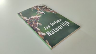 Boek met de titel: Natuurlijk. Boekenweekessay 2018