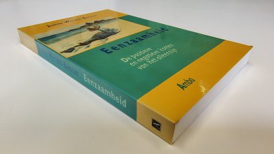 Boek met de titel: Eenzaamheid: de positieve en negatieve kanten van het alleenzijn