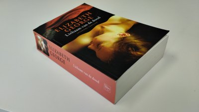 Boek met de titel: Lichaam van de dood