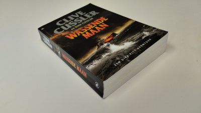 Boek met de titel: Wassende maan