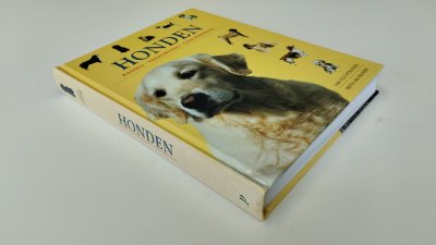 Boek met de titel: Honden (rassen, verzorging, geschiedeinis)