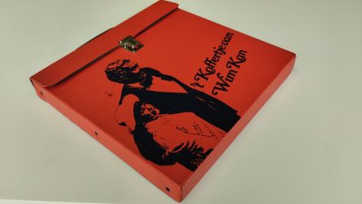 Boek met de titel: 't Koffertje van Wim Kan