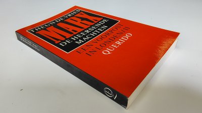 Boek met de titel: Marx, de heersende Machten