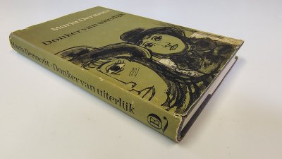 Boek met de titel: Donker van uiterlijk