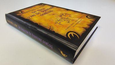 Boek met de titel: De vlucht van de nachtraven