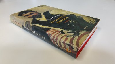 Boek met de titel: De meester van Petersburg
