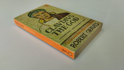 Boek met de titel: Claudius the God