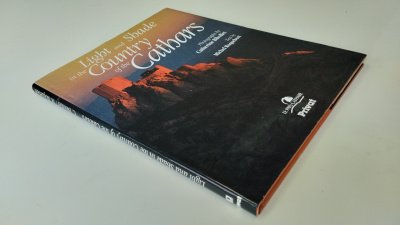Boek met de titel: Light and shade in the country of the Cathars