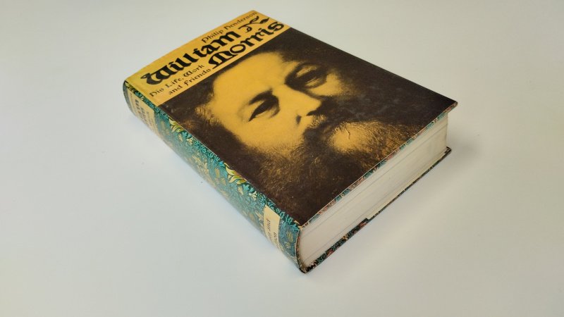 Tweedehands boek: William Morris, his life, work and friends van auteur Phlip Henderson - In goede staat. Engelstalige hardcover met stofomslag. Zowel kaft als pagina's licht verkleurd. Pagina's netjes en onbeschreven. 1e druk