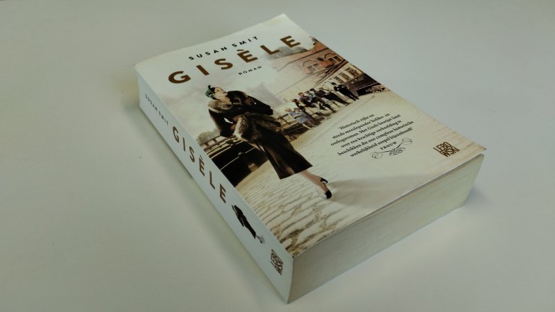 Tweedehands boek: Gisele van auteur Susan Smit - In goede staat. Nederlandstalige paperback. Lichte gebruikerssporen aan de kaft. Rug is iets gekromd. Pagina's netjes en onbeschreven.
