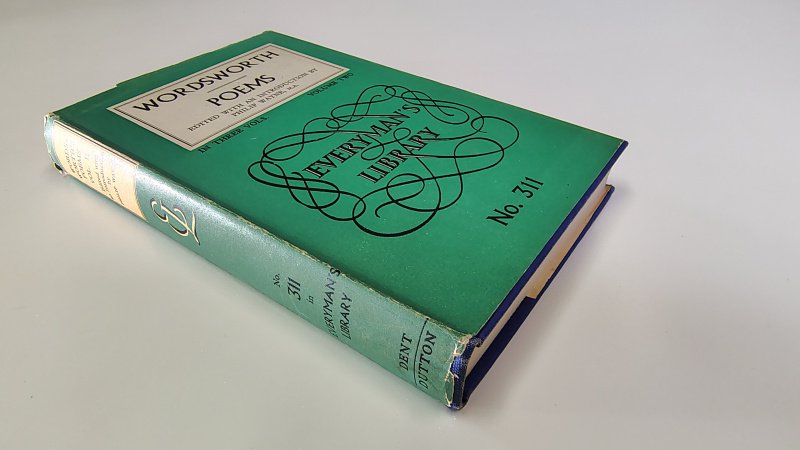 Tweedehands boek: Wordsworth's Poems, volume two van auteur William Wordsworth - Engelstalige hardcover Everyman's Library no 311 met duidelijk versleten omslag. Blauw linnen kaft met goudopdruk in goede staat. Naampje voorin verder onbeschreven en netjes.
