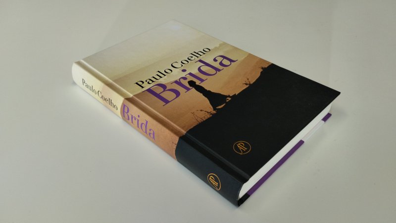 Tweedehands boek: Brida van auteur Paulo Coelho - In zeer goede staat. Nederlandstalige hardcover met minimale gebruikssporen aan de kaft. Pagina's netjes en onbeschreven. Rechte rug