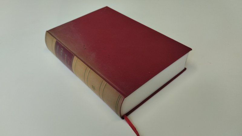 Tweedehands boek: Februari, de opstand (derde deel) van auteur Theun de Vries - In goede staat. Nederlandstalige gebonden hardcover in kunstleren uitgeversband, zonder stofomslag. Kaft vertoont verkleuring met name de rand en lichte gebruikssporen. Pagina's netjes en onbeschreven met leeslint