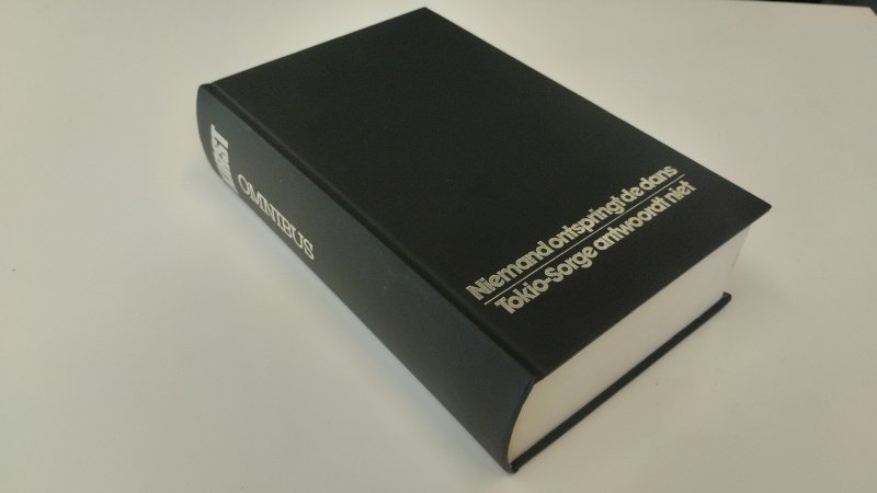 Tweedehands boek: Tokio-Sorge antwoordt niet van auteur Hans Hellmut Kirst - In goede staat, Nederlandstalige gebonden hardcover, Lichte gebruikssporen aan de kaft. Schutblad verkleurd. Pagina's netjes en onbeschreven.