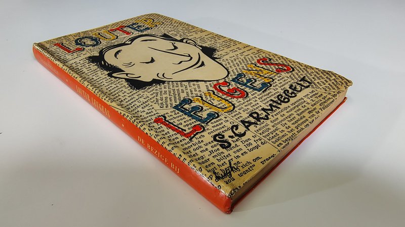 Tweedehands boek: Louter leugens van auteur Simon Carmiggelt - Paperback met rechte rug zonder leesvouwen. Lichte Gebruikerssporen en verkleuring kaft. Stootvouw bladzijdes rechts onder. Binnenwerk verkleuring als in pocket, verder onbeschreven en netjes.