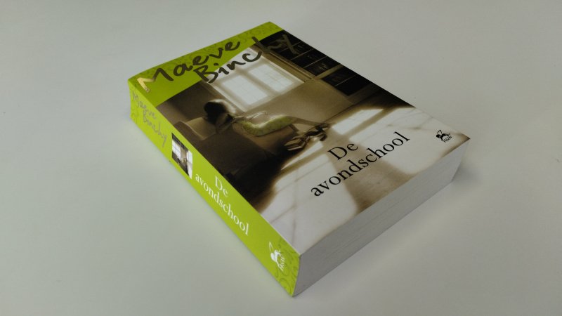 Tweedehands boek: De avondschool van auteur Maeve Binchy - In goede staat. Nederlandstalige paperback. Scheef ruggetje weinig andere gebruikerssporen aan de kaft. Binnenwerk zo goed als nieuw.