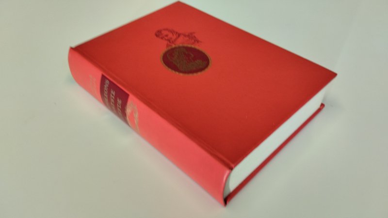 Tweedehands boek: Napoleons laatste liefde van auteur Thomas B. Costain - In goede staat. Nederlandstalige hardcover zonder stofomslag. Naam voorin geschreven. Lichte gebruikssporen aan de kaft. Vlekje schutblad. Rest van de pagina's netjes en onbeschreven.