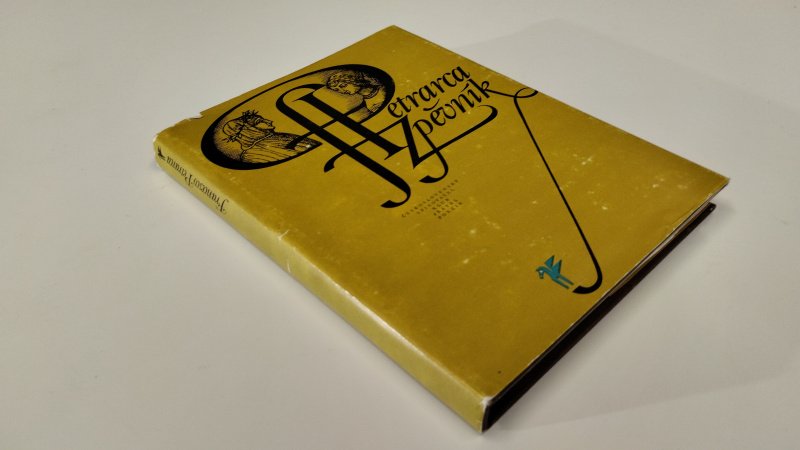 Tweedehands boek: Zpěvník van auteur Francesco Petrarca - In goede staat. Tsjechischtalige hardcover met stofomslag. Duidelijke gebruikssporen langs hoeken en randen. Ex Libris stempel voorin. Pagina's netjes, onbeschreven en stevig in de binding