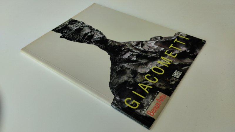 Tweedehands boek: Giacometti van auteur Diverse auteurs - In goede staat. Franstalige softcover met gebruiksspporen aan hoek en randen. Ex Libris reliefstempel voorin. Pagina's netjes, onbeschreven en stevig in de binding