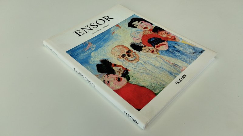 Tweedehands boek: Ensor van auteur Ulrike Becks-Malorny - In goede staat. Nederlandstalige hardcover met stofomslag met lichte gebruikssporen. Pagina's netjes, onbeschreven en stevig in de binding.