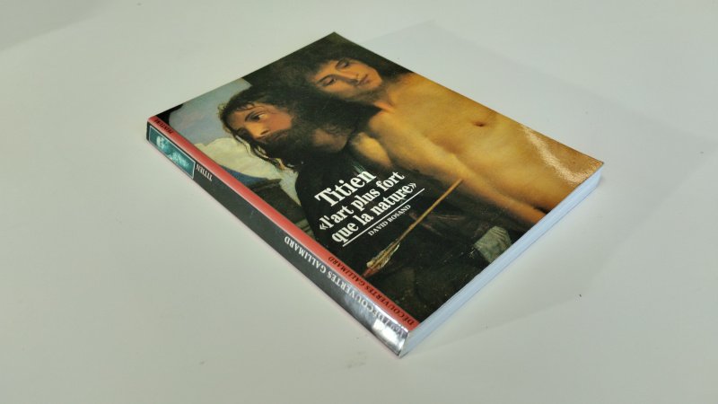 Tweedehands boek: Titien – L’art plus fort que la nature van auteur David Rosand - In redelijke tot goede staat. Franstalige softcover met scheefruggetje. Ex Libris reliefstempel voorin. Pagina's netjes, onbeschreven en stevig in het boekwerk