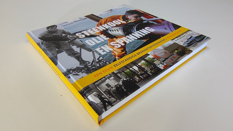 Tweedehands boek: Steenkool, olie en spanning van auteur Rob Wolf - Hardcover, als nieuw!