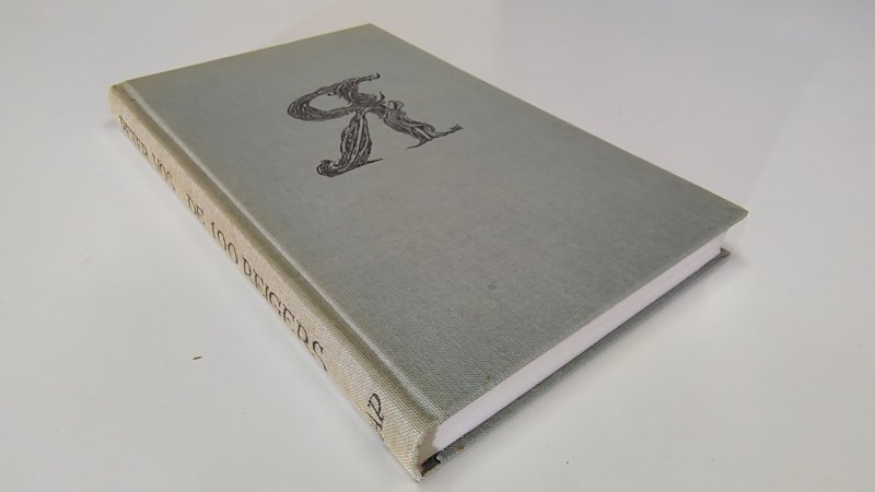 Tweedehands boek: De 100 reigers van auteur Peter Vos - Hardcover met vergeelde rug. Ex-libris reliëf stempeltje voorin. Schutbladen verkleurd, verder onbeschreven en netjes. De tekeningen zijn prachtig.