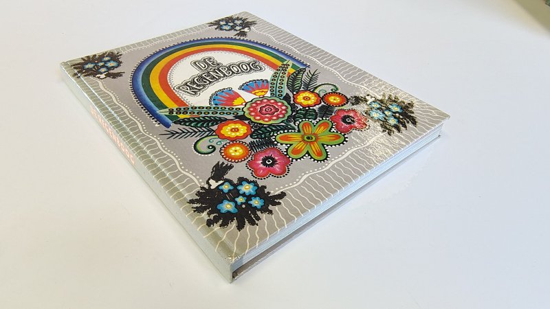 Tweedehands boek: De regenboog van auteur vertaald oor R.E. Pieters, getekend door J. Wasnetsov - Hardcover bijna als nieuw. Minimale verkleuring rug. Binnenwerk prachtig! Onbeschreven, netjes en kleurrijke retro tekeningen.