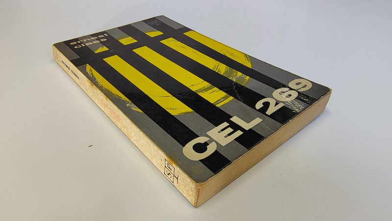 Tweedehands boek: Cel 269 van auteur Ernest Claes - Standaard pocket nummer 8 Slijtage raden kaft. Kaft verkleurd en vlekjes, veegjes. Naampje voorin, verder onbeschreven en netjes.