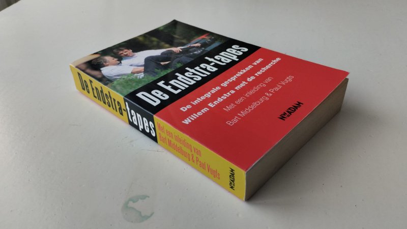 Tweedehands boek: De Endstra-tapes van auteur Willem Endstra - In goede staat. Nederlandstalige softcover. Lichte gebruikssporen aan de kaft. 1 pagina met ezelsoor. rest van de pagina´s netjes en onbeschreven