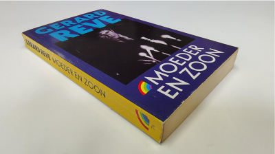 Boek met de titel: Moeder en zoon