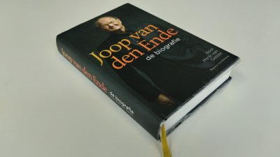Boek met de titel: Joop van den Ende  (de biografie)