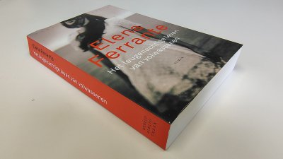 Boek met de titel: Het leugenachtige leven van volwassenen