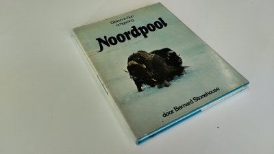 Boek met de titel: Dieren in hun omgeving Noordpool