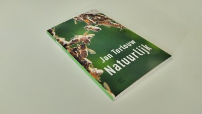 Boek met de titel: Natuurlijk. Boekenweekessay 2018