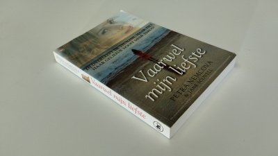 Boek met de titel: Vaarwel mijn liefste, zij overleeft de tsunami, maar ziet haar geliefde nooit meer terug