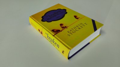 Boek met de titel: Een keukenmeiden roman