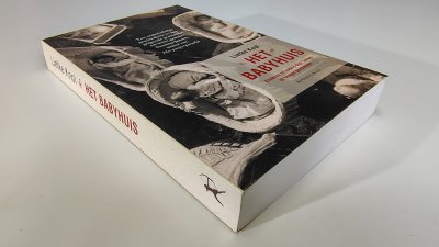 Boek met de titel: Het babyhuis