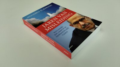 Boek met de titel: Jaren van misleiding