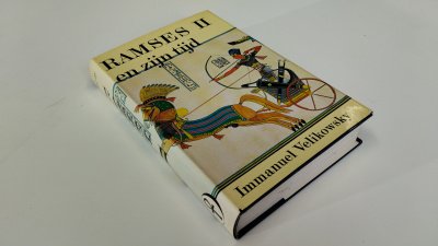 Boek met de titel: Ramses II en zijn tijd