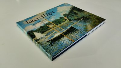 Boek met de titel: River of Light
