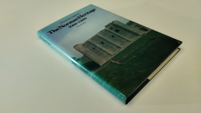 Boek met de titel: The Norman Heritage, 1055-1200