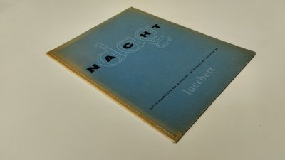Boek met de titel: Dag en nacht – Vijftig stadsfoto’s van ’s-ochtends tot ’s-avonds met gedichten van Lucebert