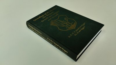 Boek met de titel: Genealogy of the Families van Roggen, Graadt van Roggen and Graadt
