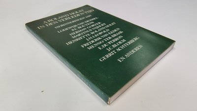 Boek met de titel: In den verleden tijd