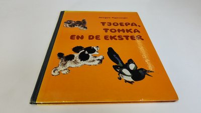 Boek met de titel: Tjoepa, Tomka en de Ekster