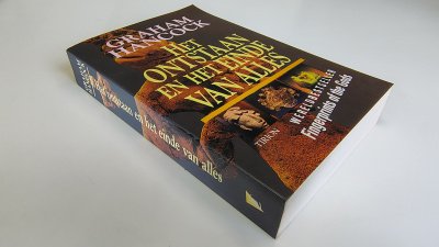 Boek met de titel: Het ontstaan en het einde van alles