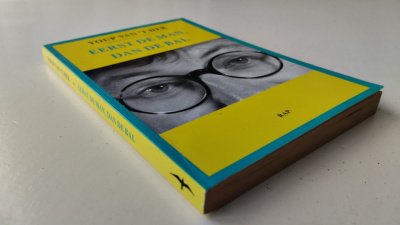 Boek met de titel: Eerst de man, dan de bal