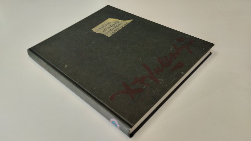 Tweedehands boek: Kees Salentijn – Notities, etsrecepten, suikerwater enz. en tempera recepten van auteur Peter Willems, Leo Duppen & Kees Salentijn - In zeer goede staat. Nederlandstalige hardcover met lichte gebruikssporen aan de kaft. Boodschap voorin. Rest van de pagina's netjes, onbeschreven en stevig in de binding