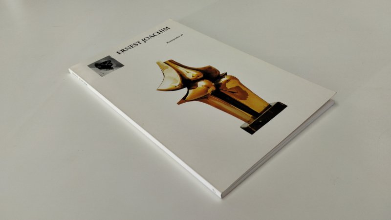Tweedehands boek: Ernest Joachim – Kunstprojekten 27 van auteur Ernest Joachim - In zeer goede staat. Nederlands/Duitstalige softcover. Lichte gebruikssporen aan de kaft. Binnenwerk netjes, onbeschreven en stevig in het boekwerk